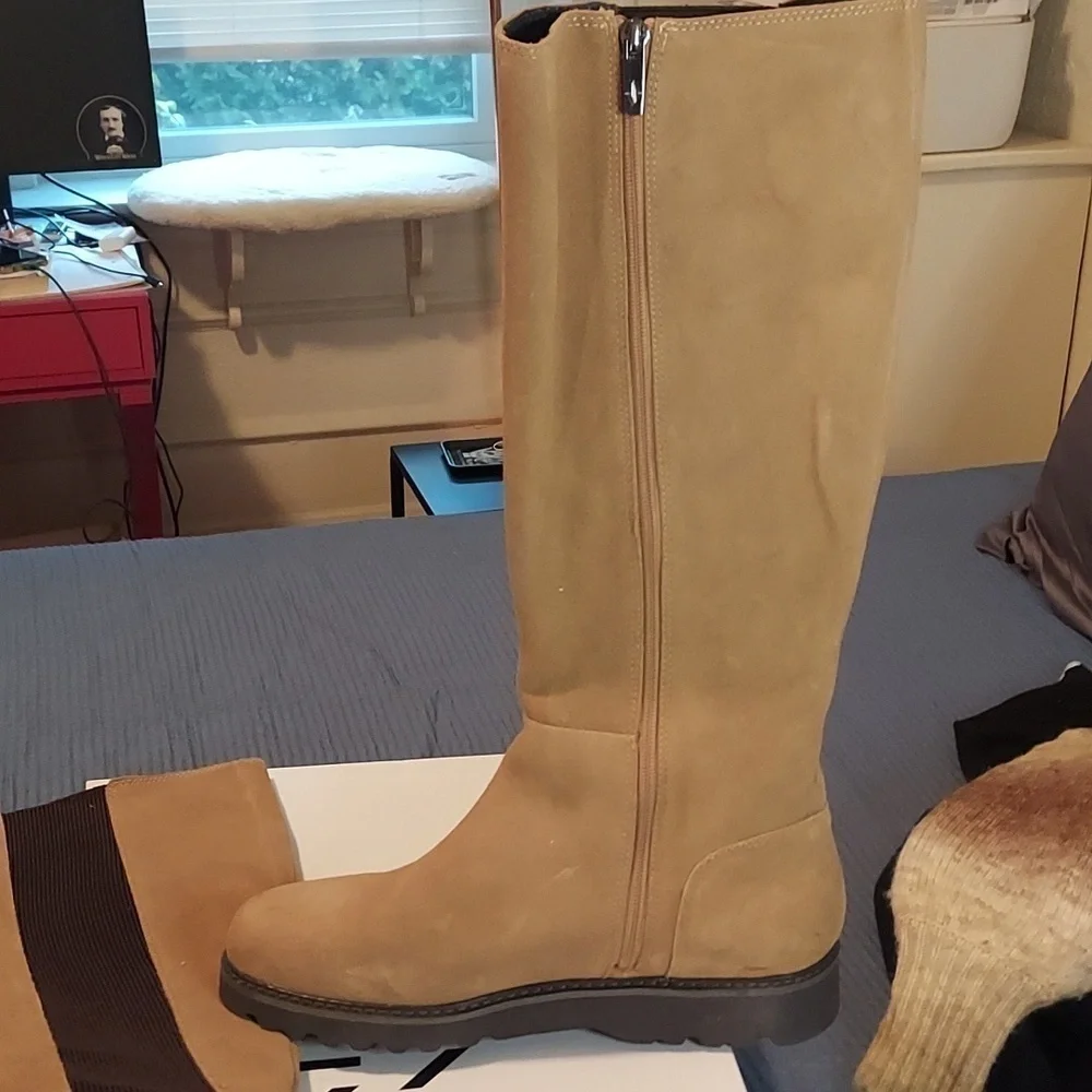Donald Pliner Codie Caramel Suede Boots